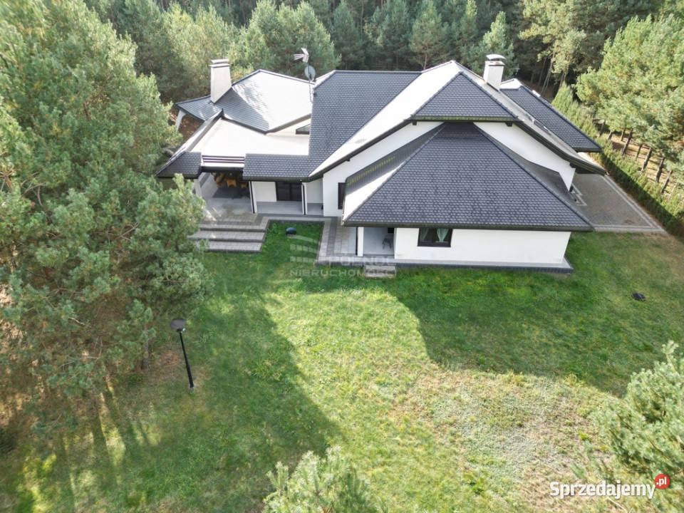 Prestiżowy dom z poddaszem antresolą i kinem Sprzedaż Łazy