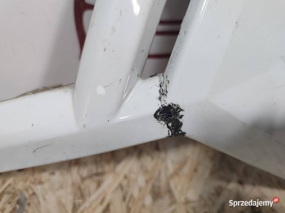 Narożnik Zderzaka Lewy Przód Zderzak Renault Zderzaki Pleszew sprzedam