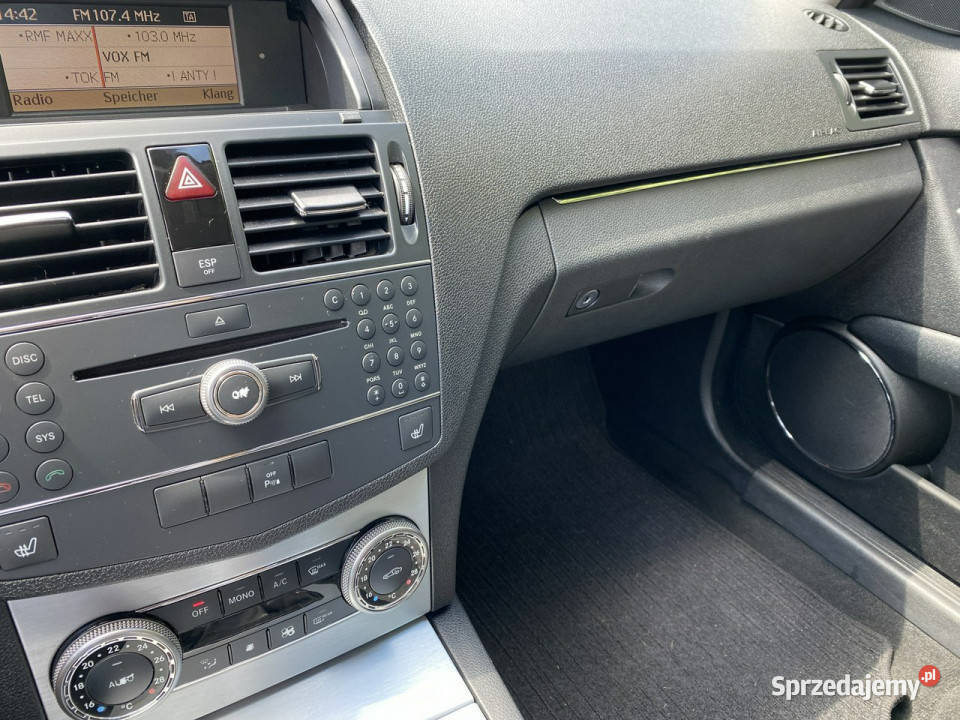 Mercedes C 180 zadbana 100 oryginalny przebieg światła przeciwmgielne wielkopolskie Poznań