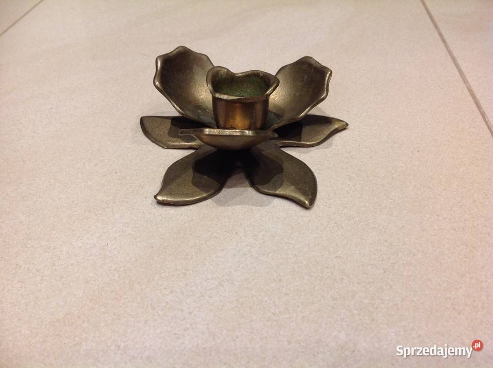 Stary Świecznik Mosiężny Kwiat