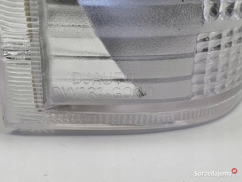 Volvo 740 PRZEDNI KIERUNKOWSKAZ prawy przód Rudka