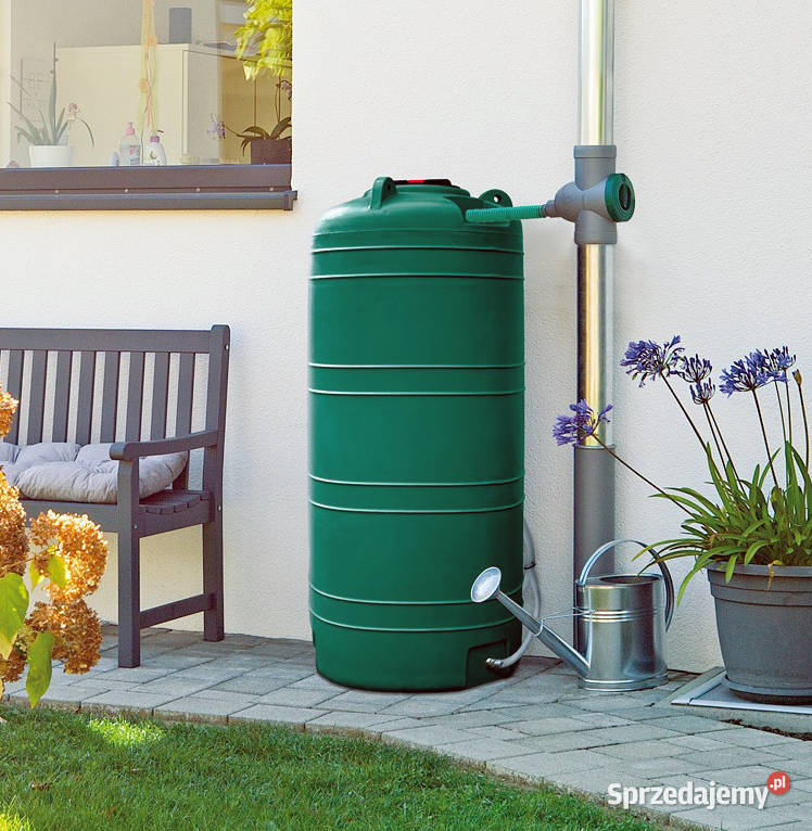 ZBIORNIK NA DESZCZÓWKĘ NAZIEMNY 2000l z pompą sprzedam