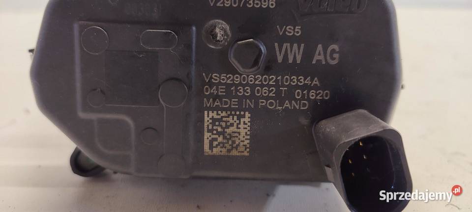 VW TIGUAN II PRZEPUSTNICA 15 TSI 04E133062T osobowe