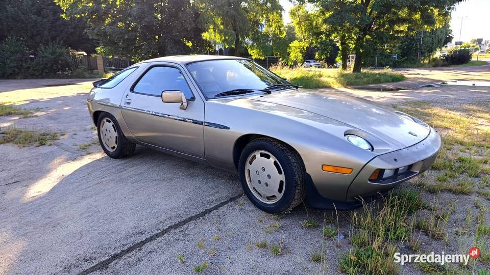 Porscje 928 S 47 MY1984 wielkopolskie