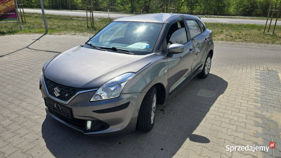 Suzuki Baleno Salon Mały przebieg Pali Jedzie komputer pokładowy Karczew