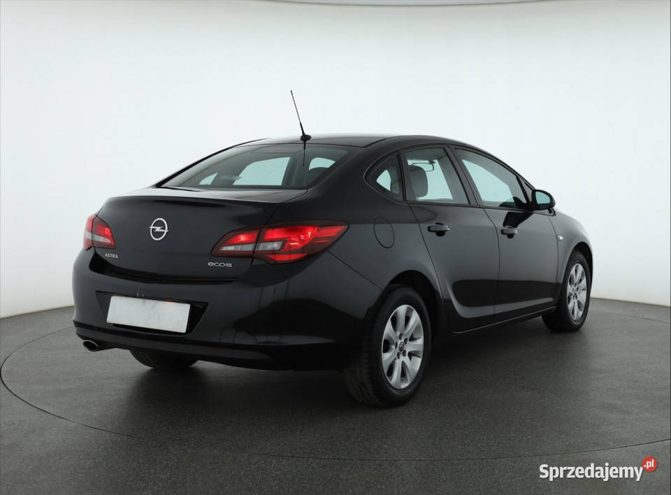 Opel Astra 14 T 4/5 Piaseczno