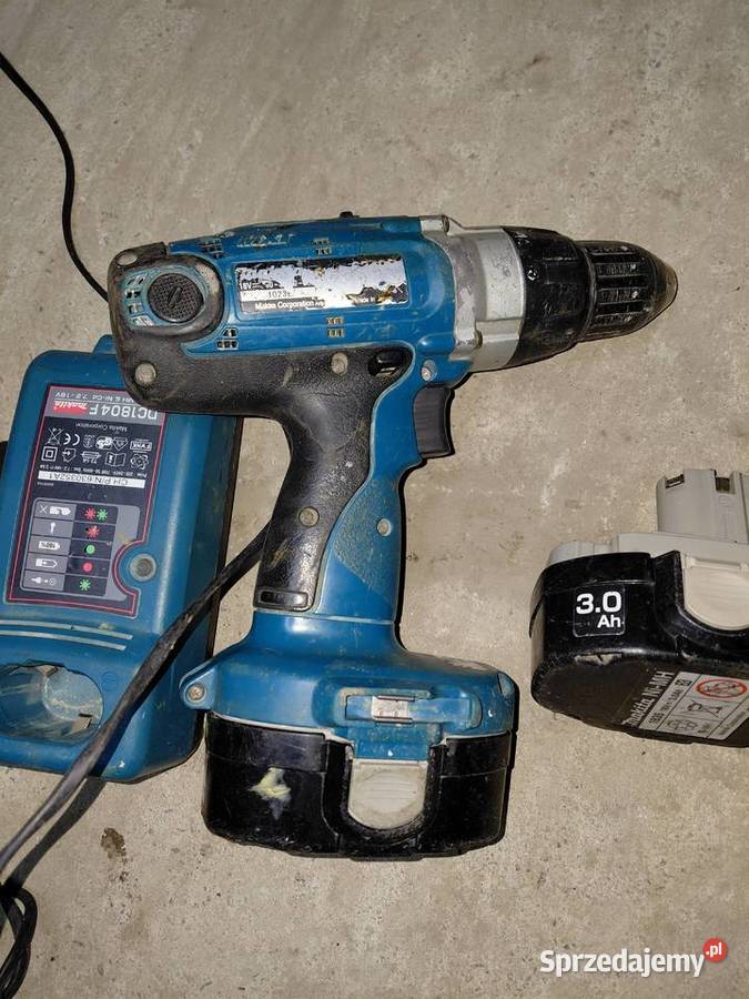 Wkrętarka makita ładowarka dwie baterie