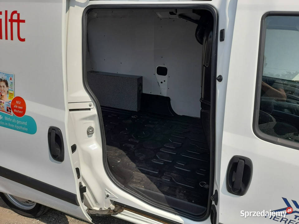 Opel Combo Chłodnia 15C do 25C zarejestrowana i centralny zamek zachodniopomorskie Lipiany