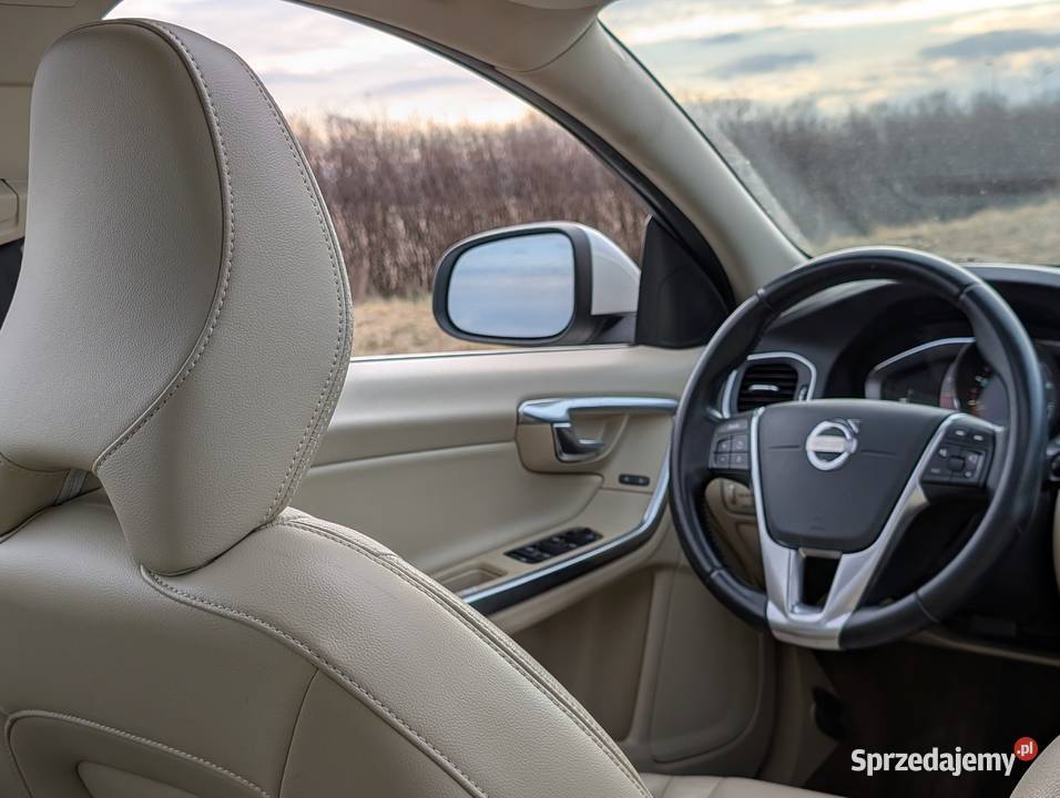Volvo S60 25 T5 AWD Premier nieuszkodzony Samochody osobowe Ostrów Wielkopolski