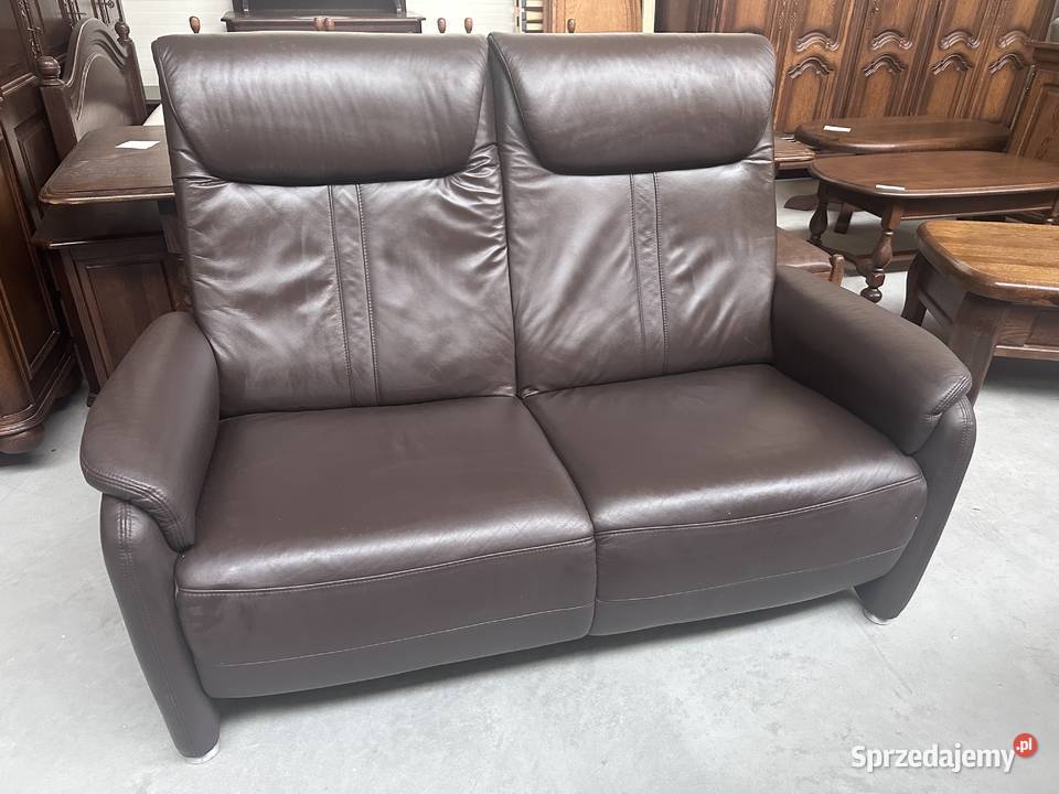 Ładna skórzana sofa kanapa dwuosobowa Sławoszewek