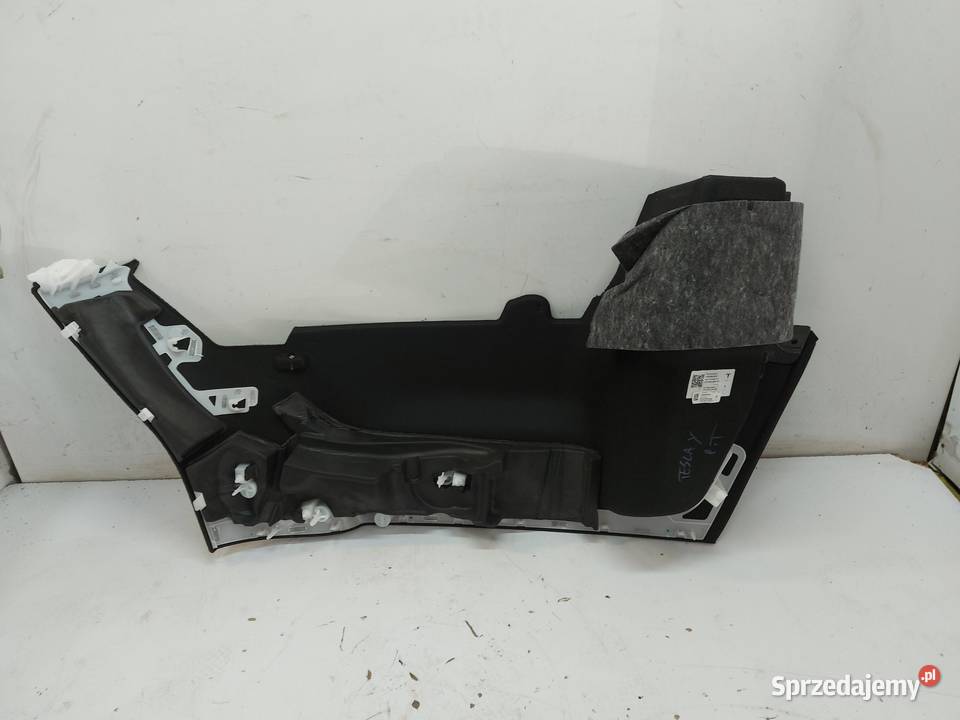 TESLA MODEL Y 2024r BOCZEK BAGAŻNIKA PRAWY TYŁ