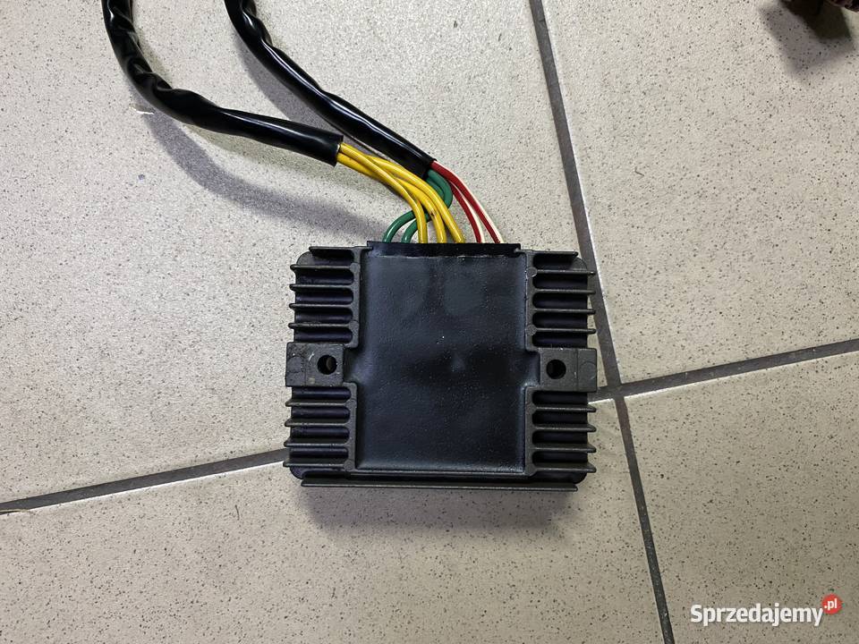 Regulator napięcia Piaggio MP3 250300 Pozostałe Brzeszcze