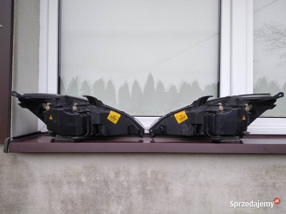 Ford Focus MK1 lampy przednie reflektory przód Sieradz