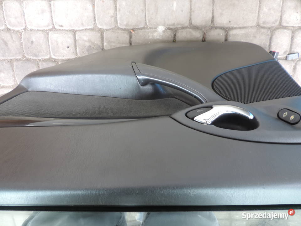 DRZWI PRAWY TYŁ FORD FOCUS MK1 KOMBI KOLOR 08