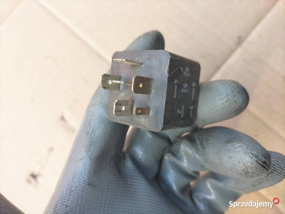 PRZEKAŹNIK 114 701959141A 12V Kamień-Kolonia sprzedam