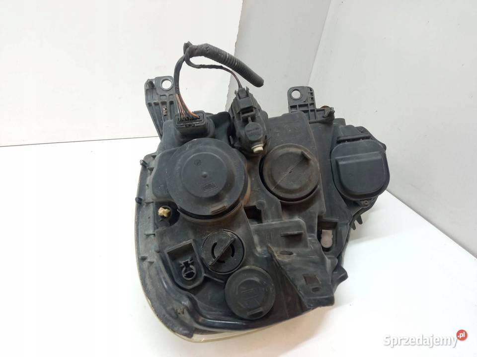 LAMPA PRZÓD PRAWA EU LIFT 8200658387 Renault Lampy przednie