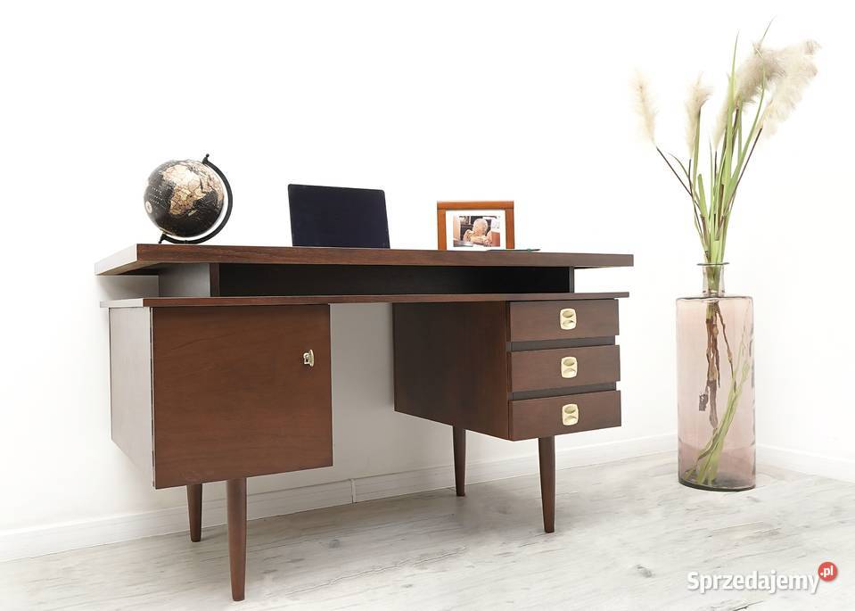 Biurko z czasów PRL profesjonalnej renowacji Jerka