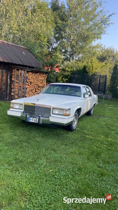 Cadillac Brougham 1992 50L 5000cm3
