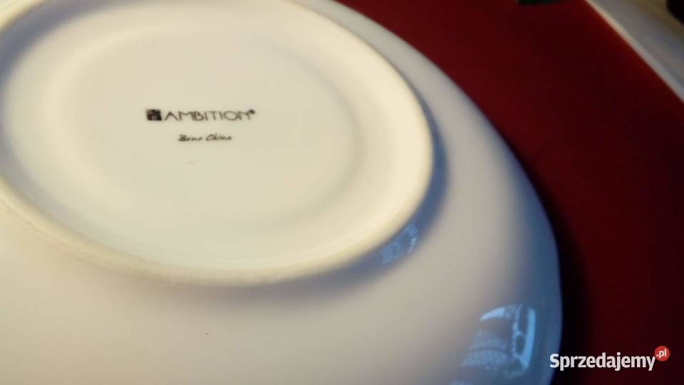 Podstawki talerzyki pod filiżankęSygnowane biały Warszawa sprzedam