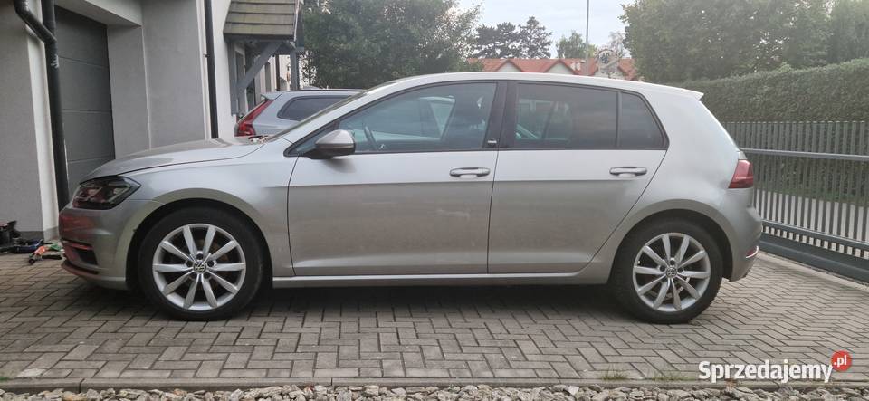 Golf 7 lifting wersja SOUND lekko uszkodzony sprowadzony Święta Katarzyna