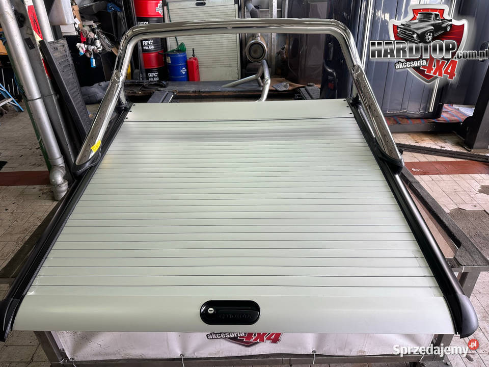 Roleta Toyota Hilux Hardtop MountainTop na pakę Pasłęk