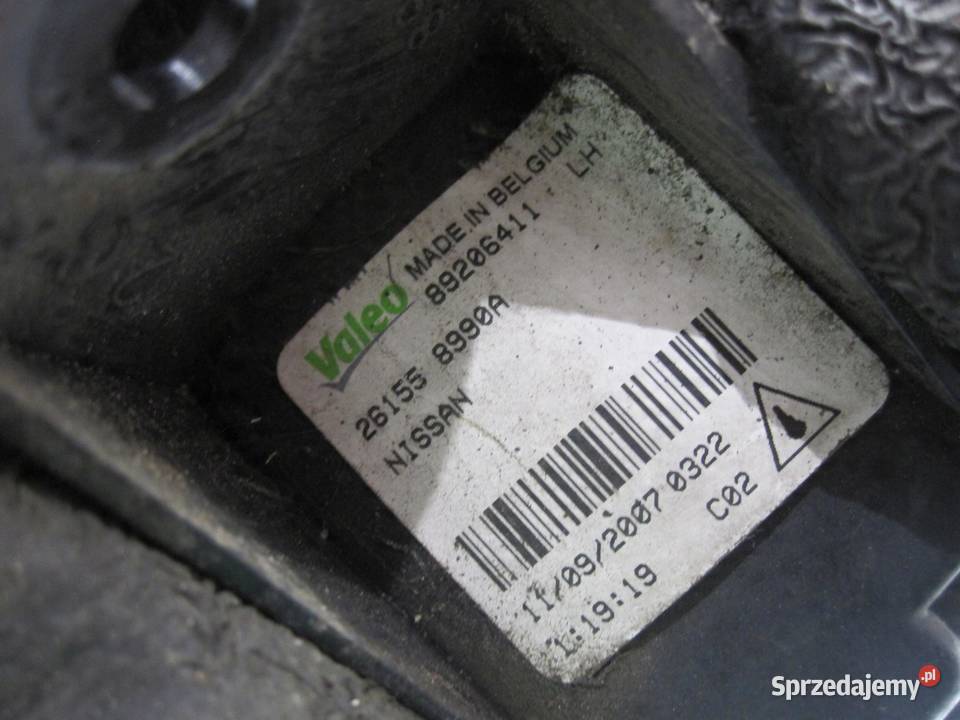 NISSAN QASHQAI I LIFT halogen lewy 261558990A osobowe