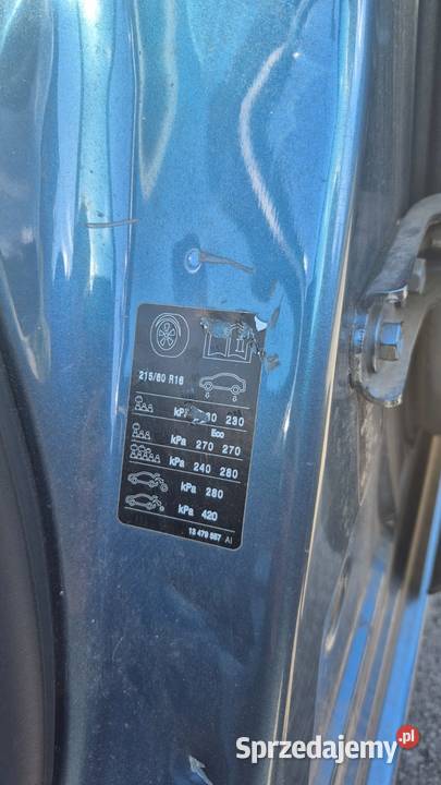 Opel Astra J Sports Tourer 16 CDTI 136 2014 197 niebieski Kotowice