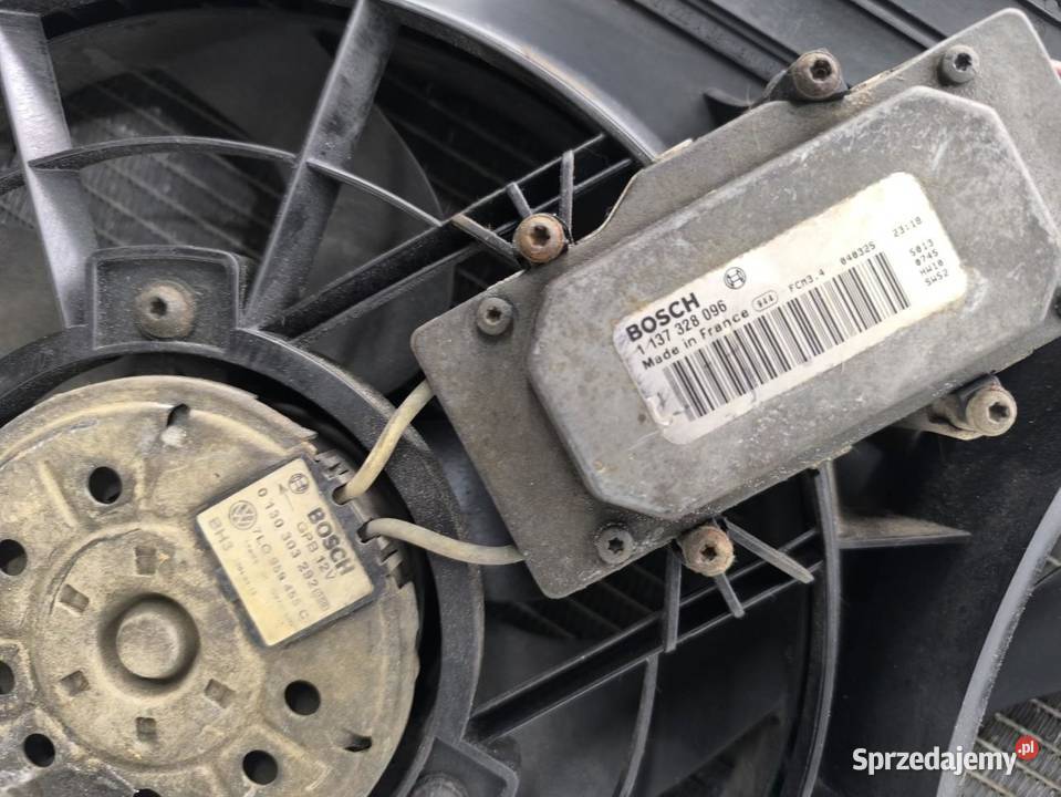 PAS PRZEDNI CHŁODNICE VW TOUAREG 25 7L0121203F sprzedam