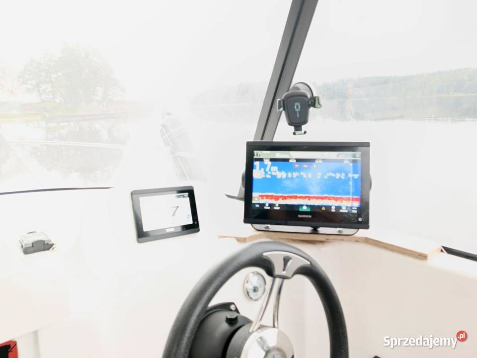 Łódź motorowa kabinowa pilothouse z silnikiem Elbląg