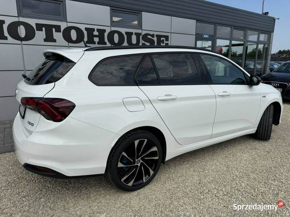 Fiat Tipo 14 Turbo SDesign II 2016 światła do jazdy dziennej Fiat śląskie Chełm Śląski