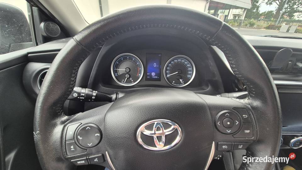 Toyota Corolla 16 Sedan 2018 pierwsza Piaseczno