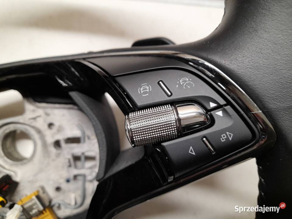 KIEROWNICA GRZANA SKODA OCTAVIA 4 SUPERB 3 osobowe Goleniów