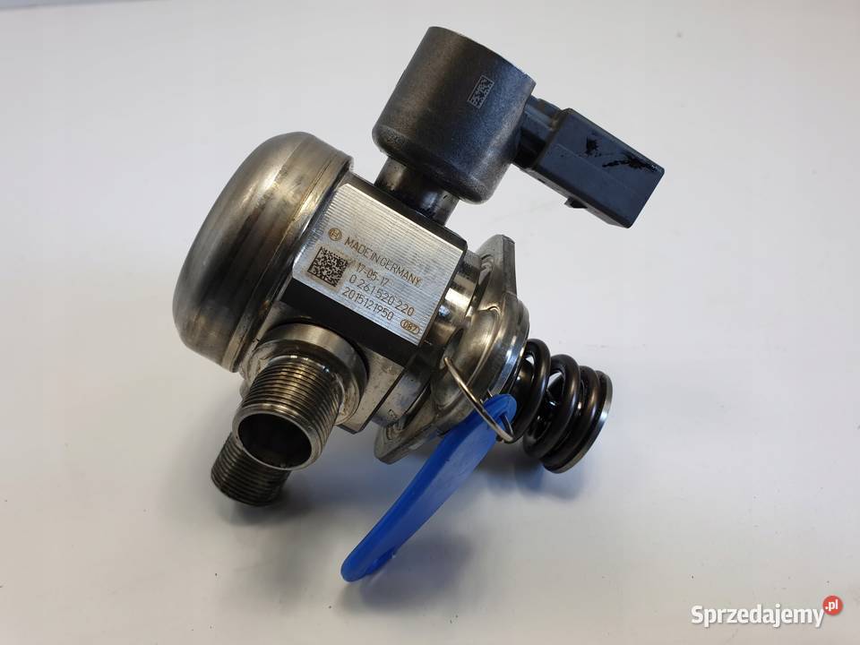 Mercedes W205 30 V6 POMPA PALIWA 0261520220 osobowe Chełm