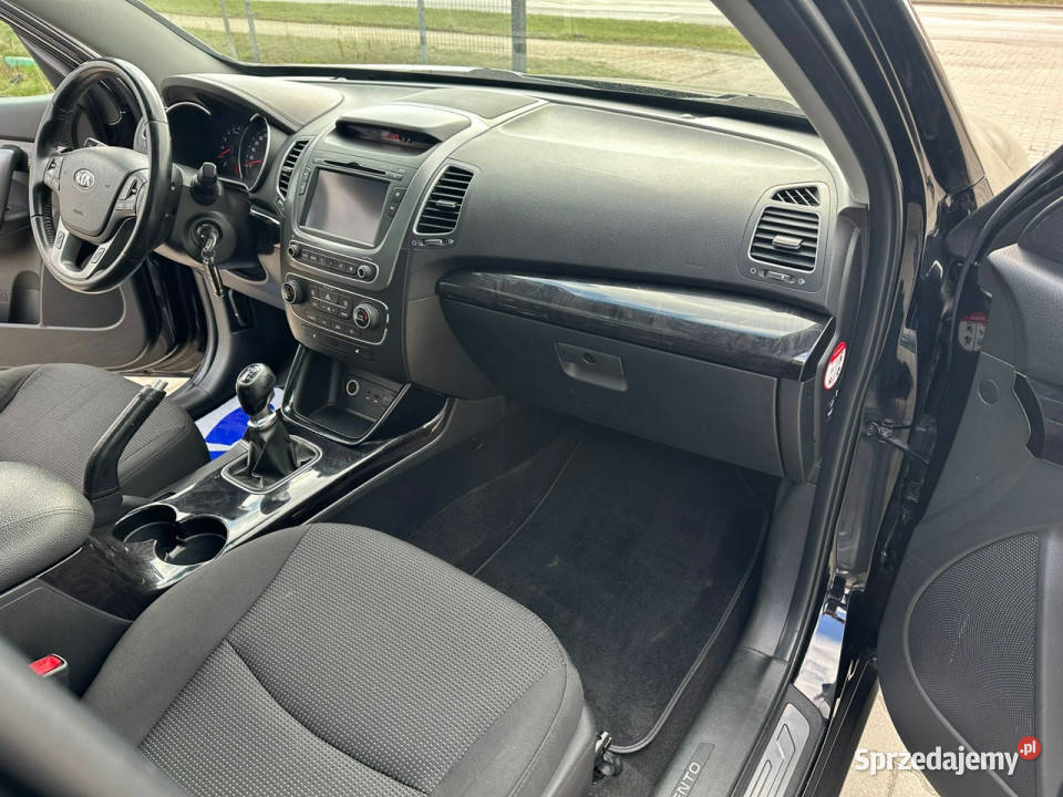 Kia Sorento 20crdi 4x4 7os Ciemne szyby Czarna Sorento