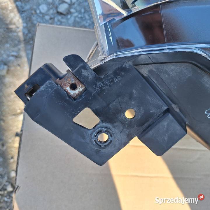 Lampa prawy przód mazda cx3 osobowe Krasnystaw sprzedam