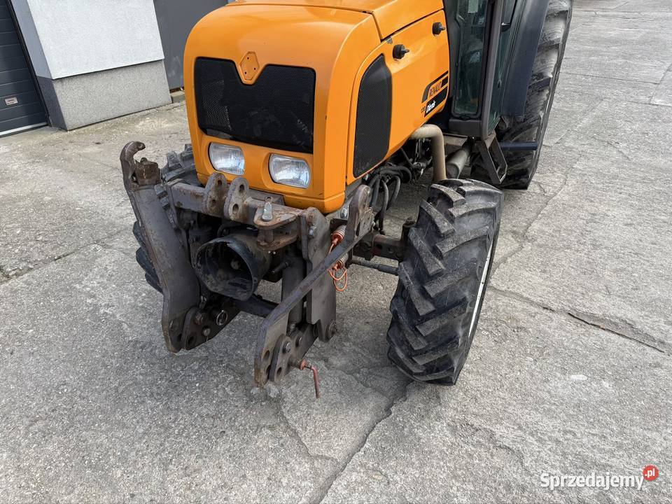 Ciągnik sadowniczy Renault Dionis Fructus Skrzynia biegów Manualna Renault Grójec