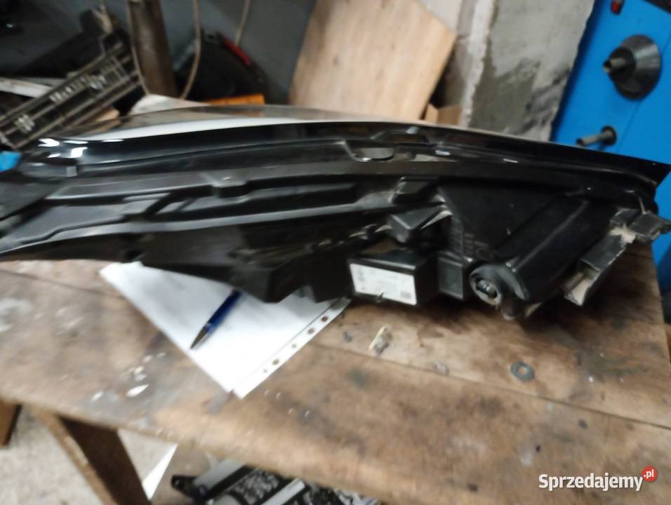 Lampa Lewa przednia LED Tesla 3 Lampy przednie