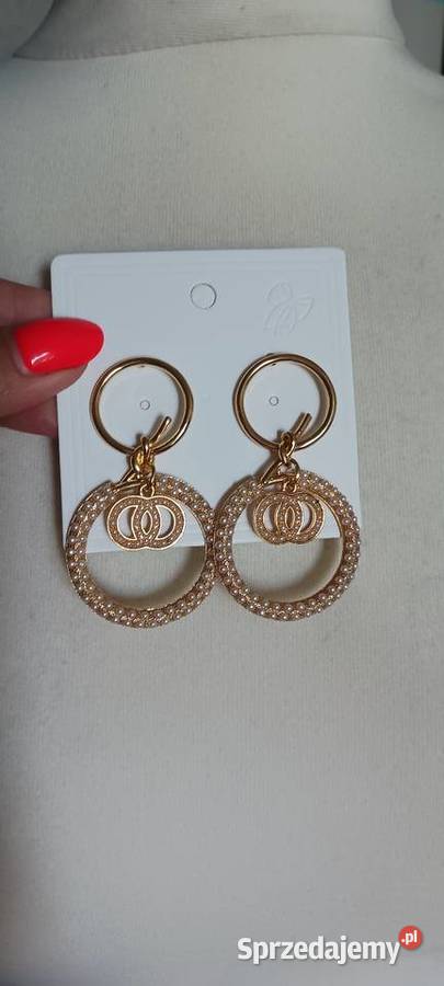 Kolczyki koła Ostrowąs