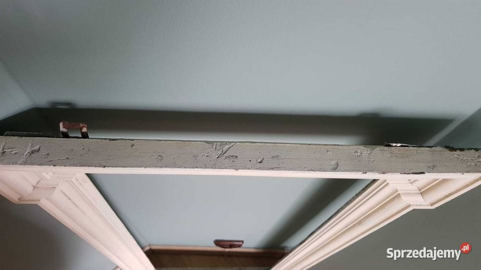 Stara biała drewniana rama na lustro obraz Katowice