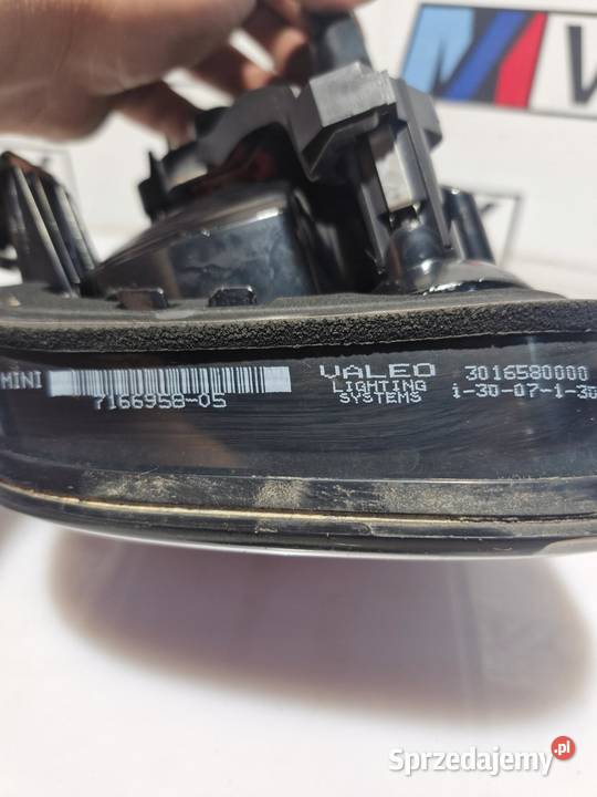 MINI COOPER R50 R52 R53 LAMPA TYLNA PRAWĄ BIAŁY osobowe