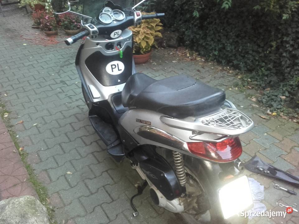 Skuter klasy Premium Piaggio Beverly 125 ccm