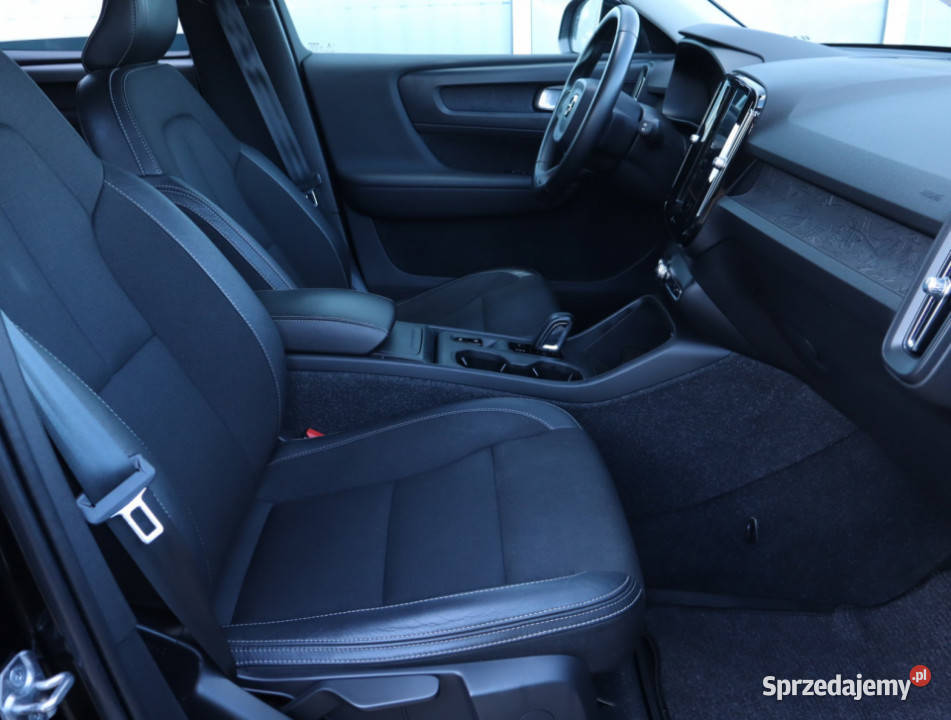 Volvo XC40 D3 wielofunkcyjna kierownica Piaseczno