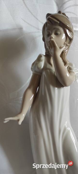 Figurka NAO autorstwa Lladro przedstawiająca Antyki, Sztuka, Kolekcje Pabianice