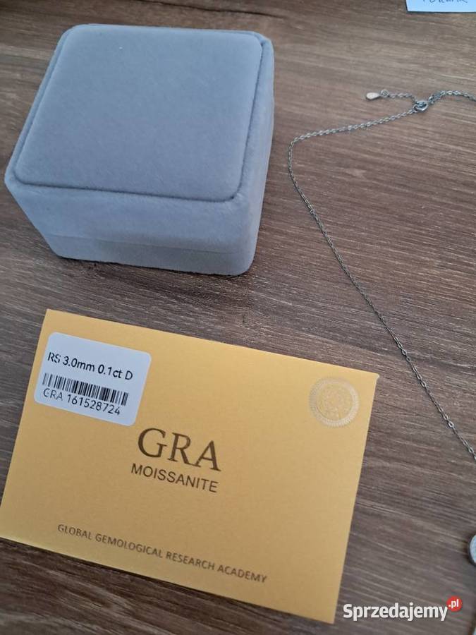 nowy srebrny wisiorek z łańcuszkiem z