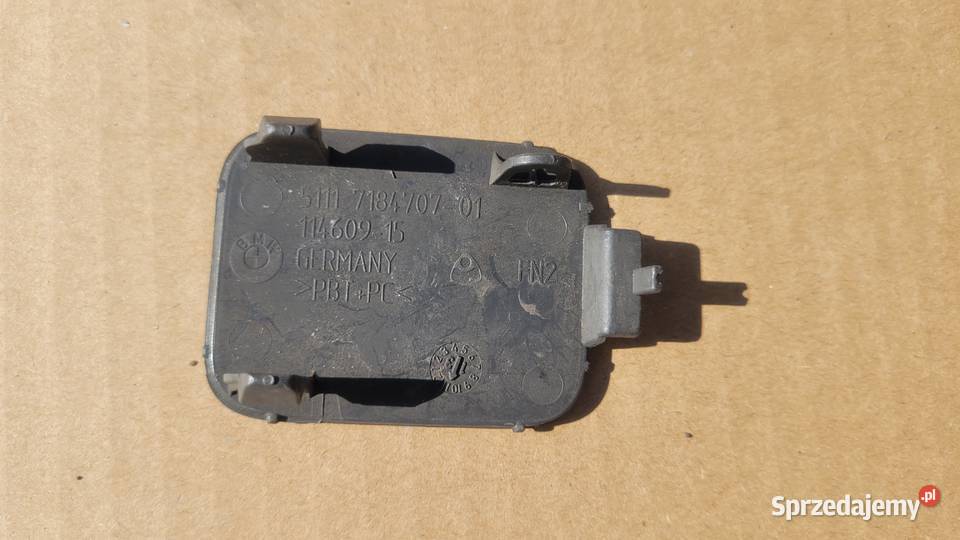 BMW 5 E60 E61 LIFT ZAŚLEPKA HAK ZDERZAK PRAWY osobowe sprzedam