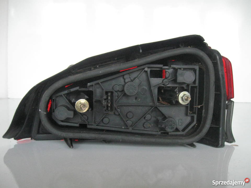 Lampa tył lewa Peugeot 106 lampy tylne