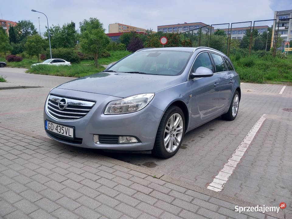Opel Insignia 2009r niski przebieg 124 bagażnik benzyna