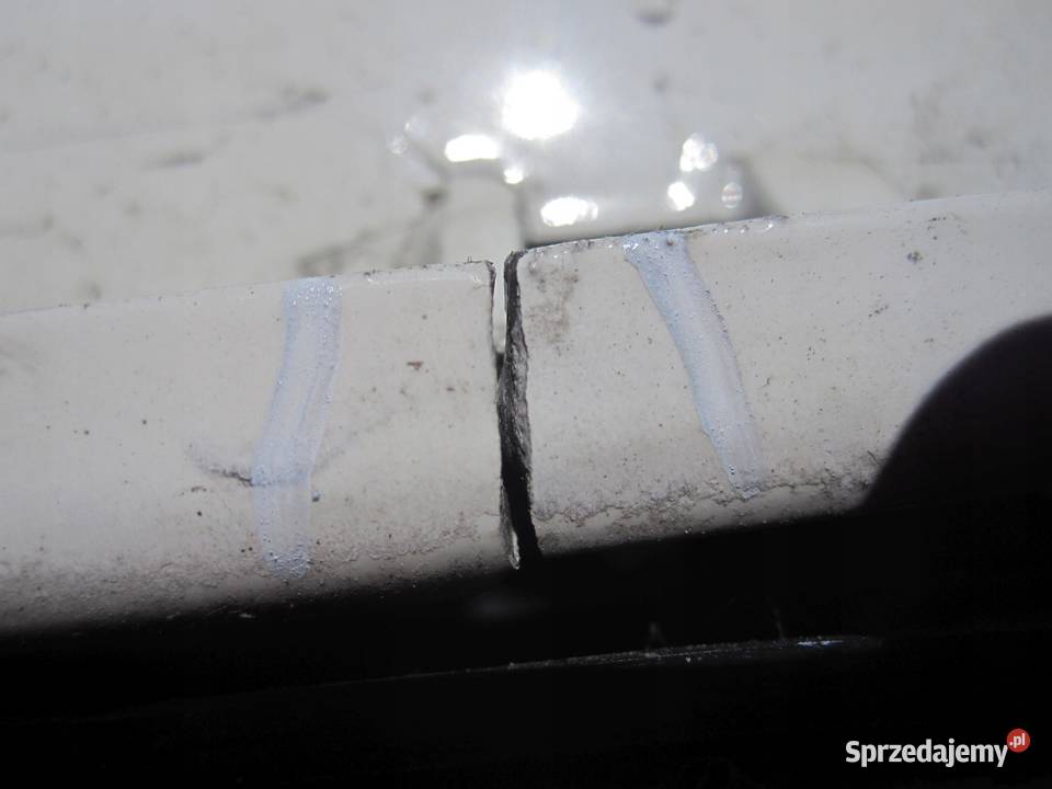 MERCEDES E IV W212 12r zderzak przód