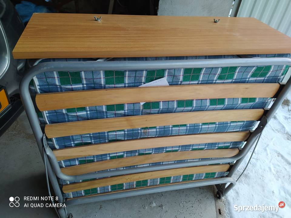 Łóżko rozkładane turystyczne z materacem