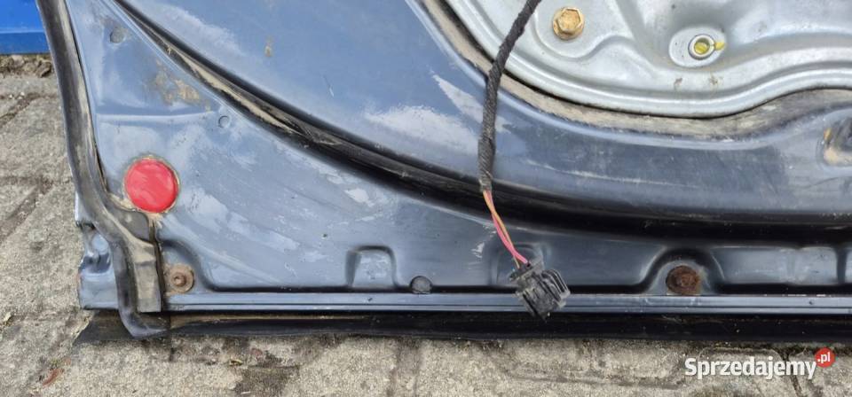 DRZWI TYŁ LEWY VW PASSAT B5 FL KOMBI LC7V Drzwi Działoszyce